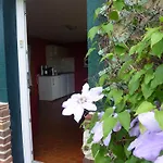 D'hotes Au Fil De L'eau Bed & Breakfast 3*