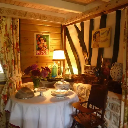 D'hotes Au Fil De L'eau Bed & Breakfast *