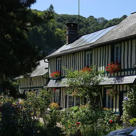 D'hotes Au Fil De L'eau Bed & Breakfast *