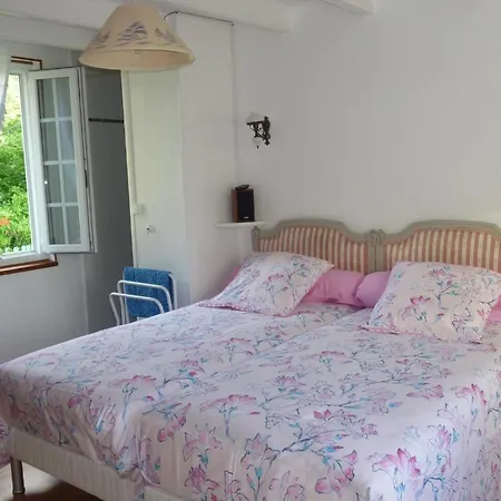 D'hotes Au Fil De L'eau Bed & Breakfast *